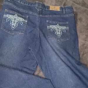 Out Jean Stretch Capri Size 20 (jr's)